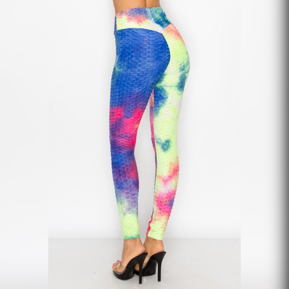 Blue Tie Dye Scrunch Butt Enhancing Yoga Leggings - Picture 4 of 4